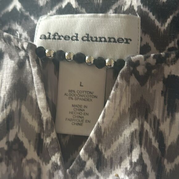 Alfred Dunner Missy Classics Ikat Zig Zag Print Top! - Picture 11 of 13